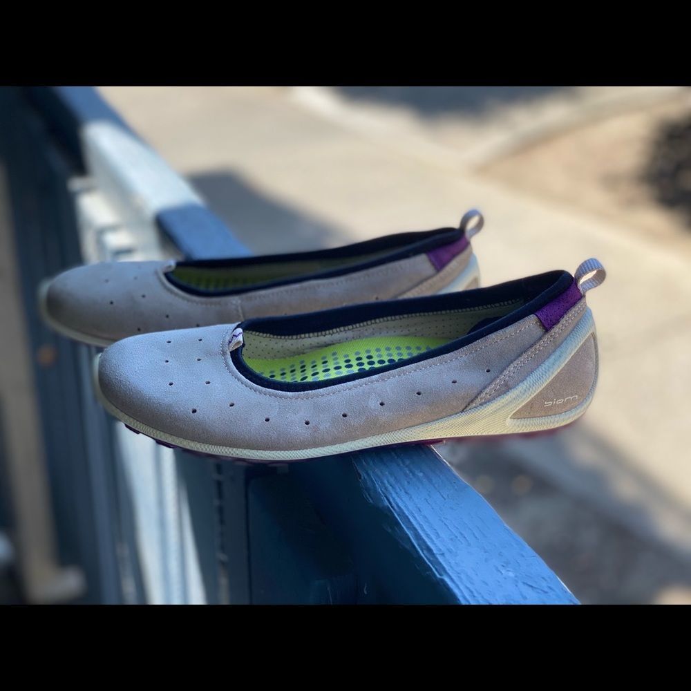 ECCO Women's Biom Lite Flat Sporty Beige Sz 38 EU